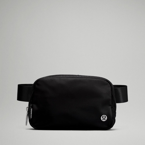 lululemon athletica Handbags - Lulu Lemon Everywhere Belt Bag